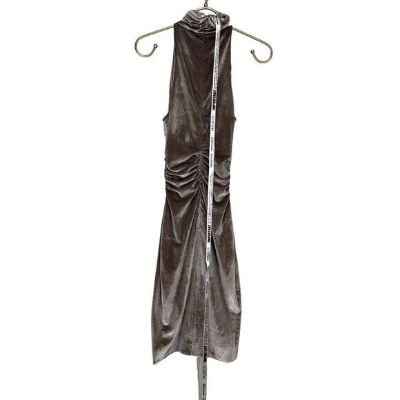 NEW House of CB London Santina Dress in Champagne XS ASO Kylie Jenner - Picture 6 of 9